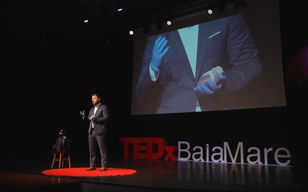 O inimă nu e doar iubire, e un motor perfect – explicația fascinantă oferită de Dr. Iulian Călin la TEDx Baia Mare